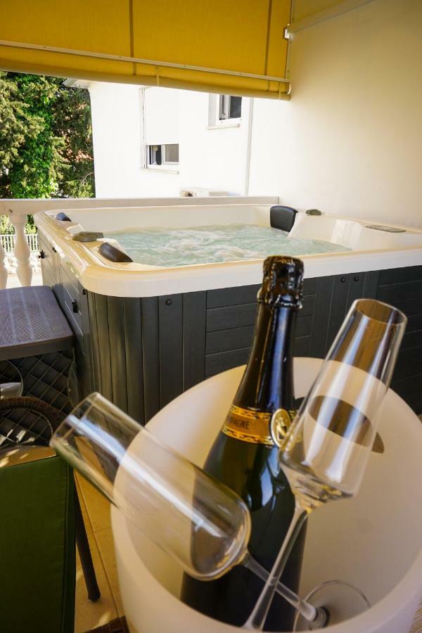 Appartamento Paula With Private Jacuzzi And Parking- Near The