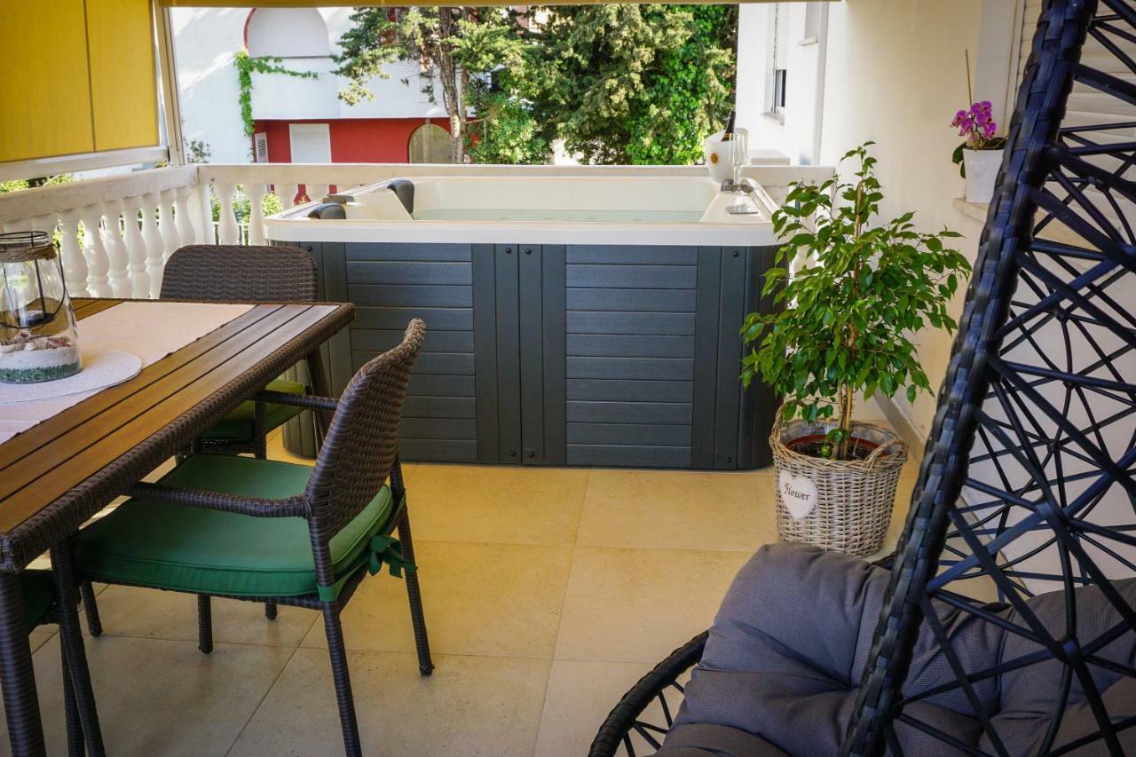 Paula With Private Jacuzzi And Parking- Near The Appartamento *