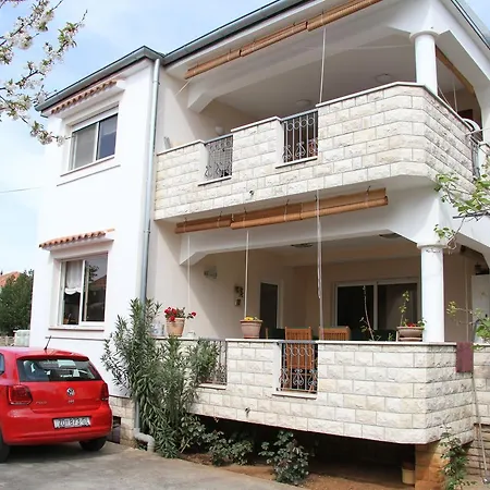Apartment Paula With Private Jacuzzi And Parking- Near The Beach Zadar Exterior foto