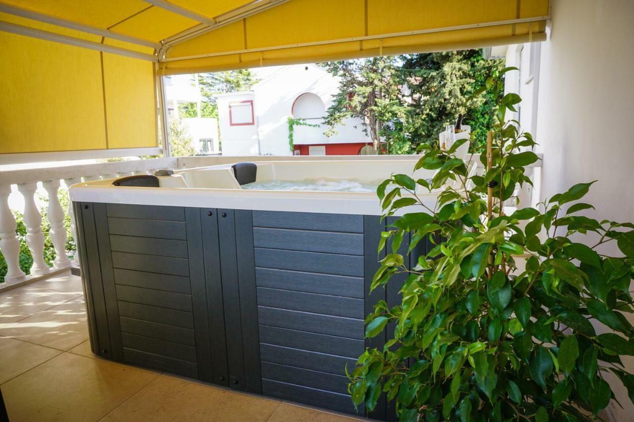 Paula With Private Jacuzzi And Parking- Near The Appartement *