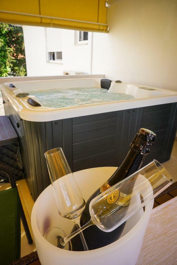 Appartement Paula With Private Jacuzzi And Parking- Near The