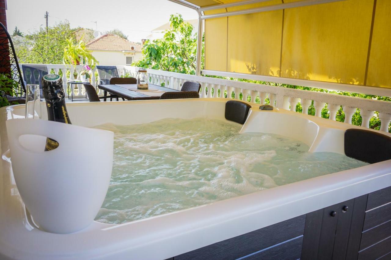 Paula With Private Jacuzzi And Parking- Near The * Zadar