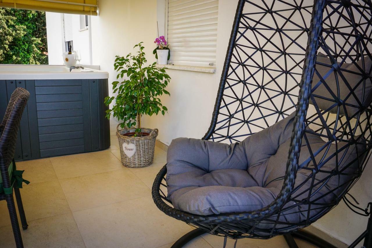 Paula With Private Jacuzzi And Parking- Near The *