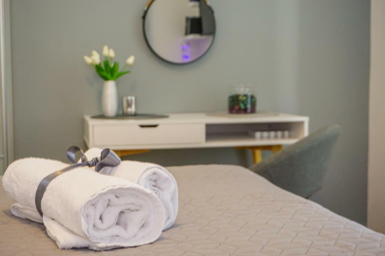 Paula With Private Jacuzzi And Parking- Near The Appartement