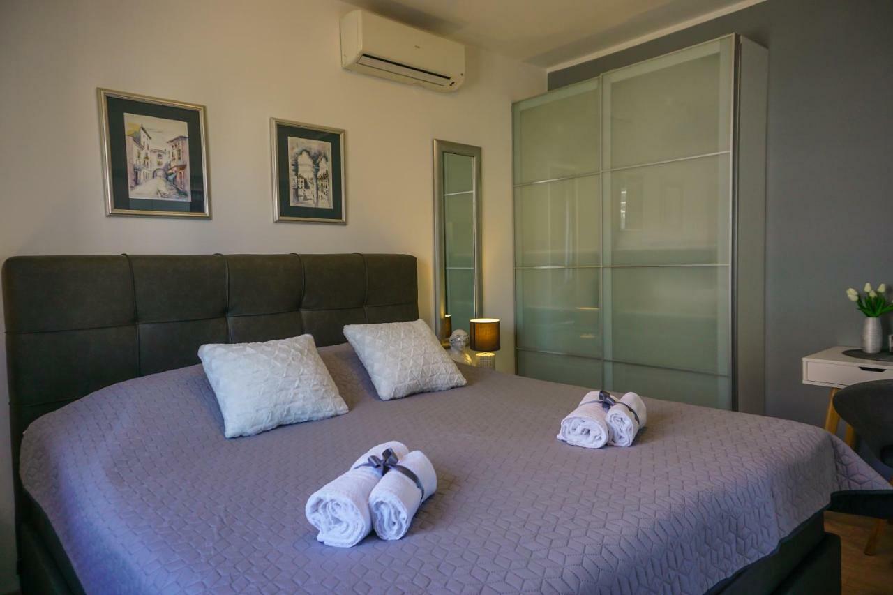 Paula With Private Jacuzzi And Parking- Near The *