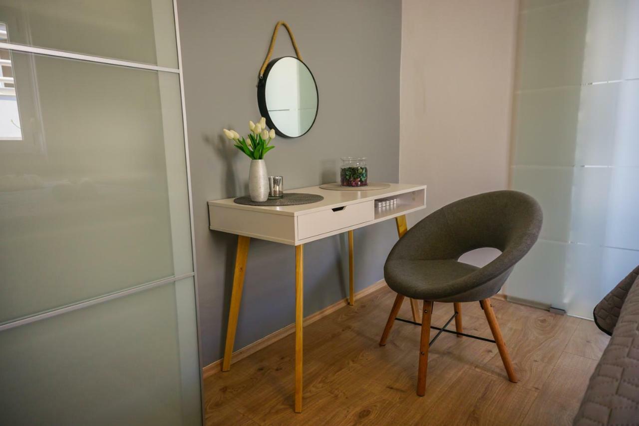 Appartement Paula With Private Jacuzzi And Parking- Near The Zadar